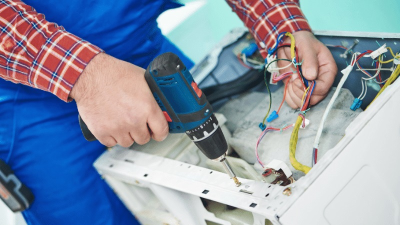Yunusemre Vaillant Vaillant çamaşır makinesi kart tamiri – Su almama arızası orijinal parça ile giderildi. - Teknik servis örneği